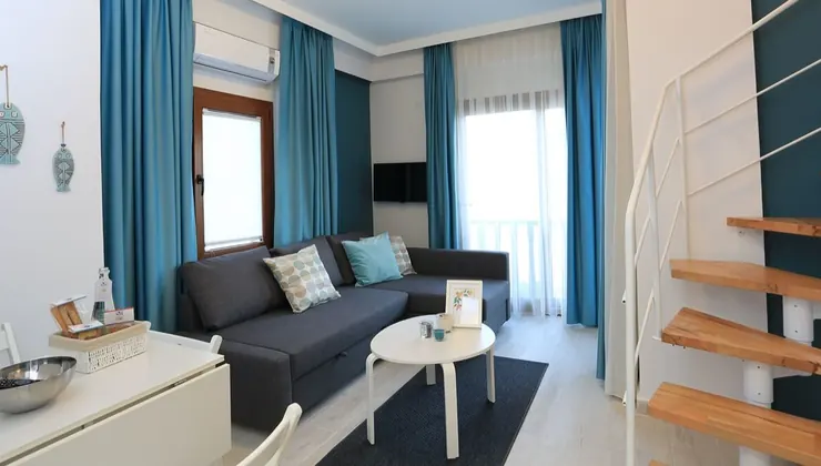 Mandalin Suite 202
