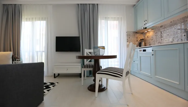 Pinehill Suite 506