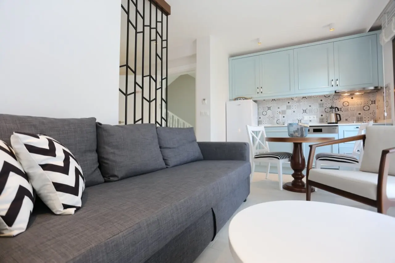 Pinehill Suite 401 - photo 1
