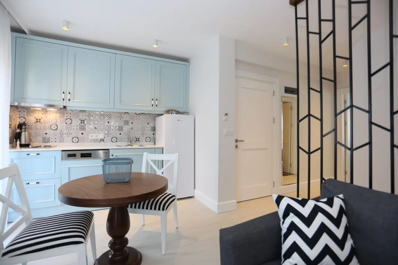 Pinehill Suite 402 - photo 1