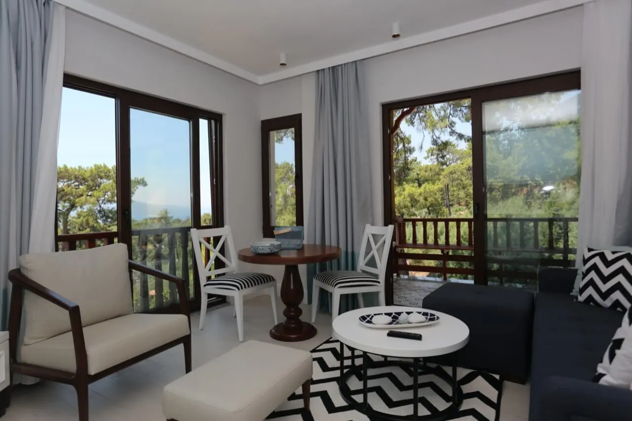 Pinehill Suite 404 - photo 1