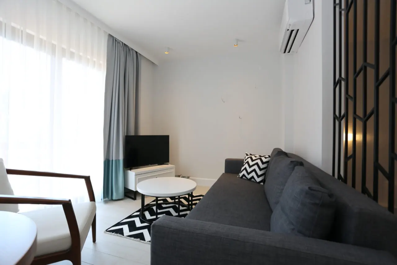 Pinehill Suite 405 - photo 1
