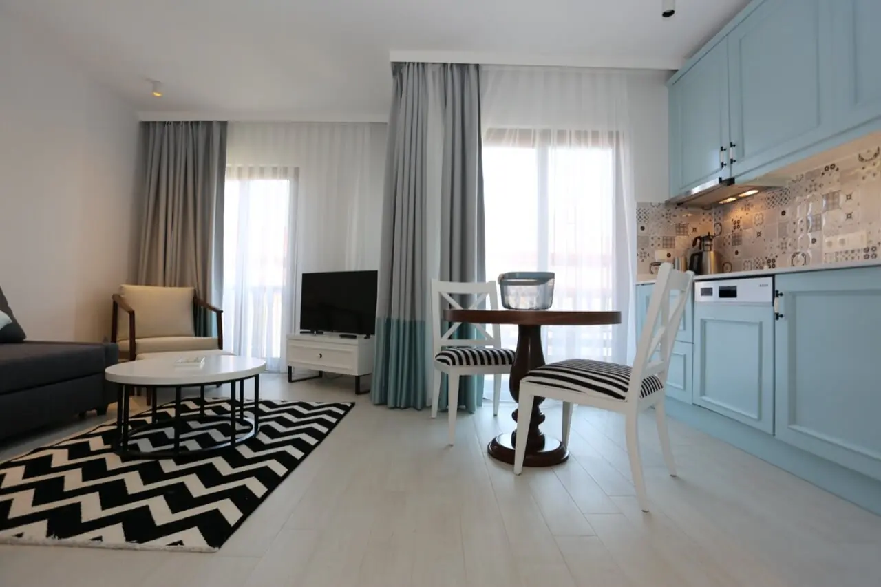 Pinehill Suite 407 - photo 1