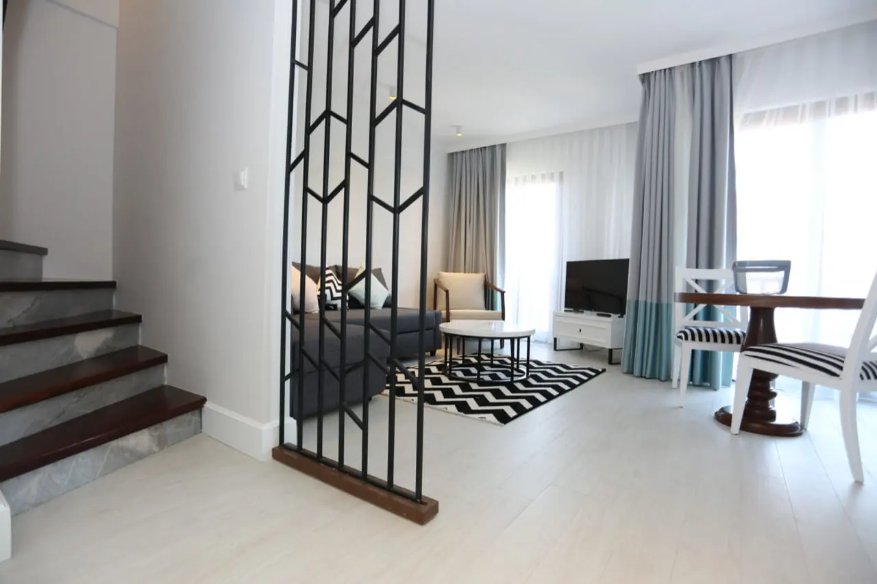 Pinehill Suite 503 - photo 2