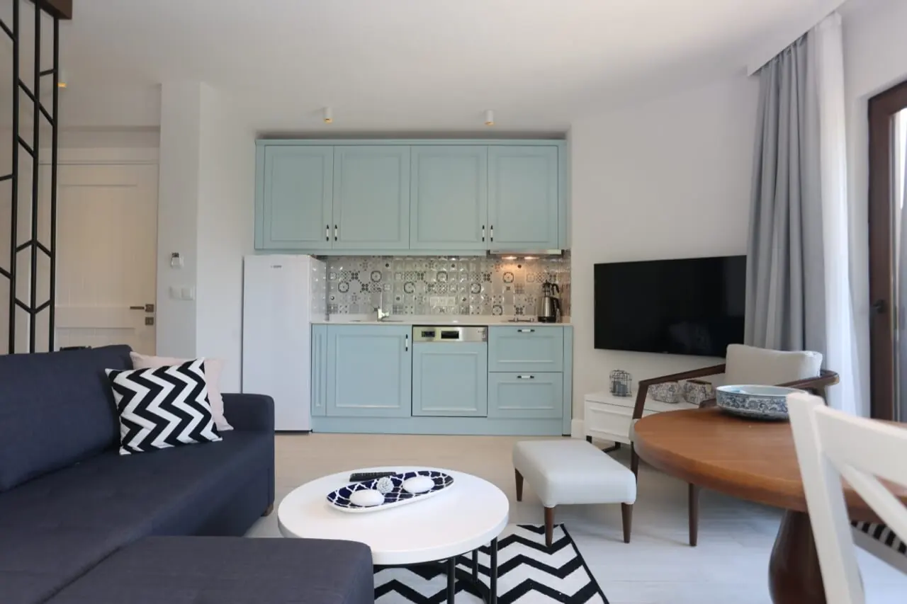Pinehill Suite 504 - photo 1